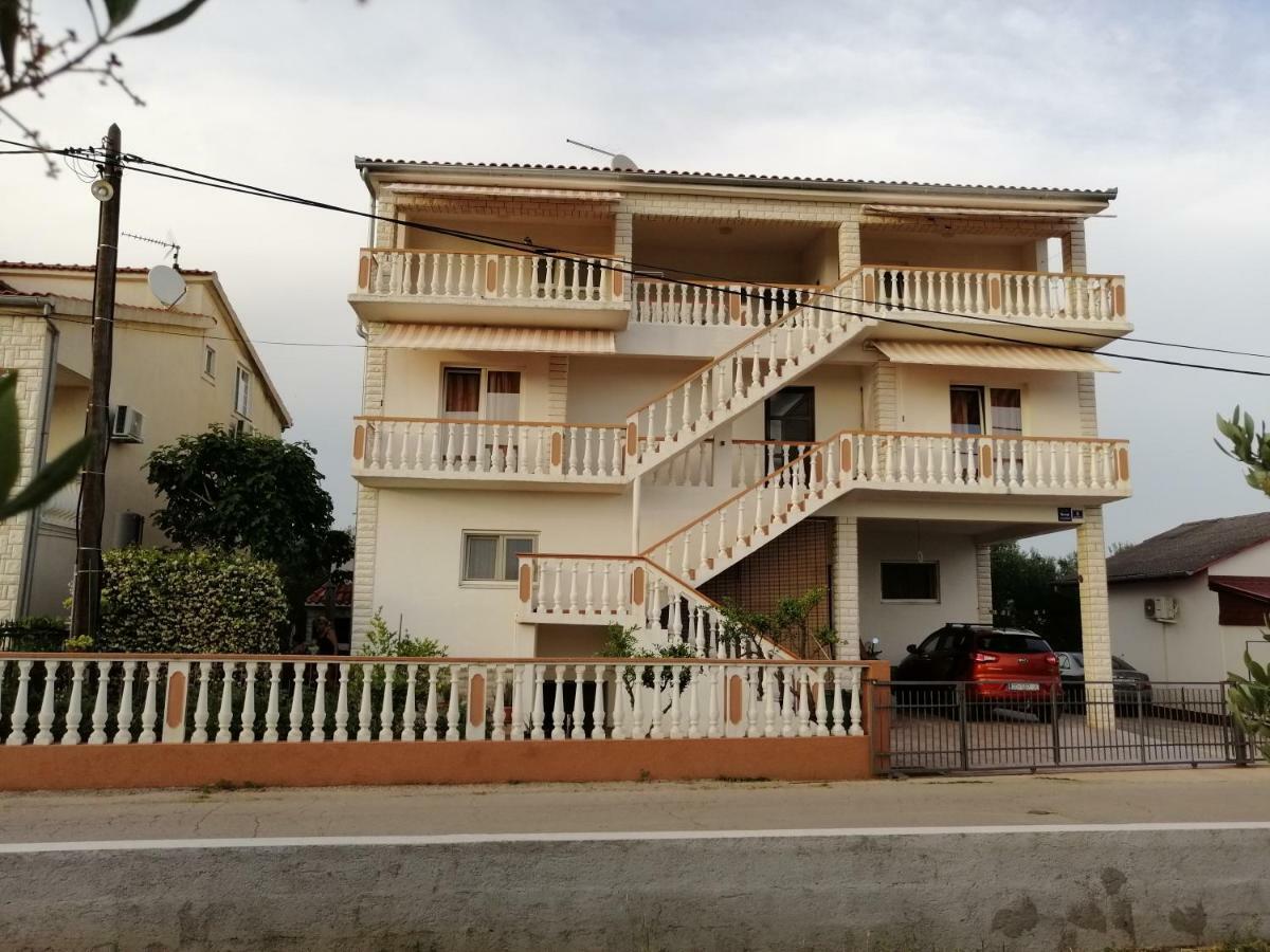 Apartments Brkovic Сукошан Екстер'єр фото